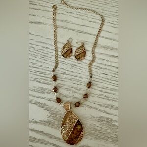 Vintage Gold-Tone Filagree Necklace/Earring Jewelry Set